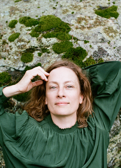 /online/TheHummData/listing media/Sarah-Harmer-by-Vanessa-Heins.png